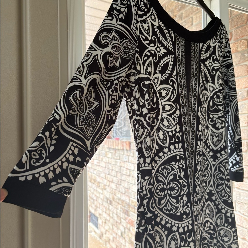 White House Black Market Black and White Printed Shift mid thigh sz M Dress - Picture 4 of 8